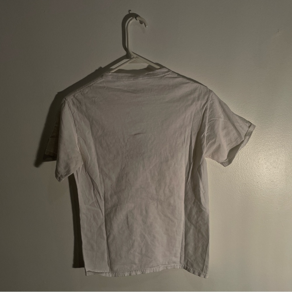 small rue 21 graphic tee